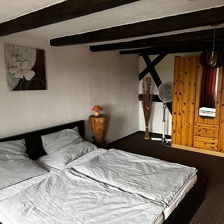 Pension Zum Faesschen Naumburg (Saale) Exterior foto